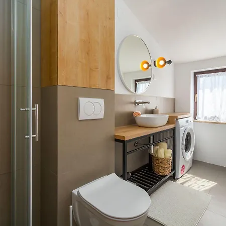 Holiday home Charmantes Anwesen Mit Privatpool, Grossem Garten, Tischtennis, Badmintonplatz, Bbq, Outdoor-kueche