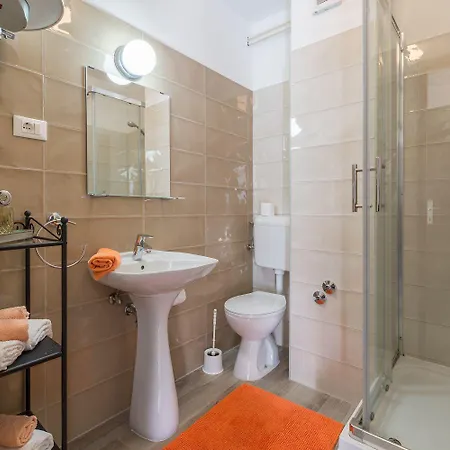 Holiday home Charmantes Anwesen Mit Privatpool, Grossem Garten, Tischtennis, Badmintonplatz, Bbq, Outdoor-kueche