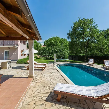 Charmantes Anwesen Mit Privatpool, Grossem Garten, Tischtennis, Badmintonplatz, Bbq, Outdoor-kueche * Tinjan